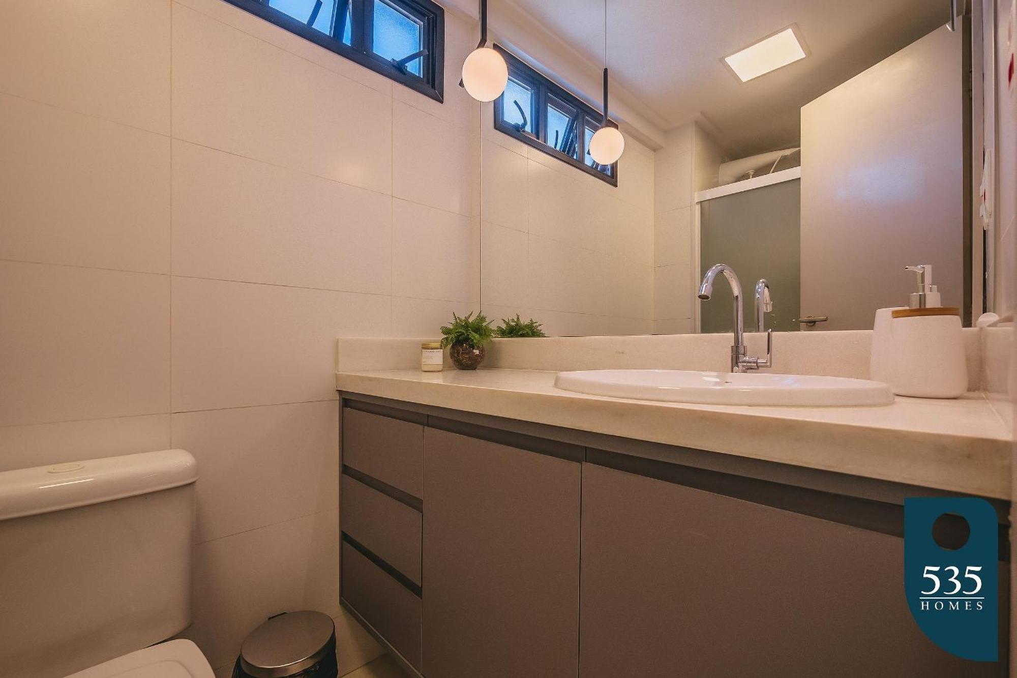 Ideal Em Ondina: Elegante E Bem Decorado